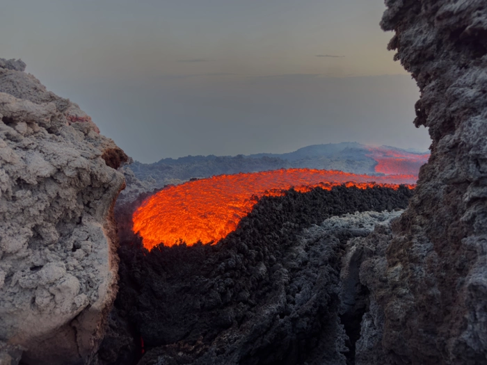 Ätna produziert Lavafeld von 2,8 Kilometer