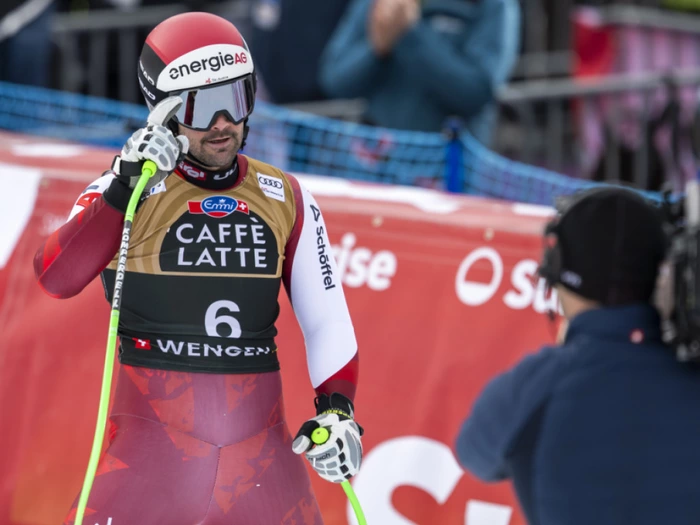 Kriechmayr als Zweiter von Wengen zurück am Abfahrtspodest