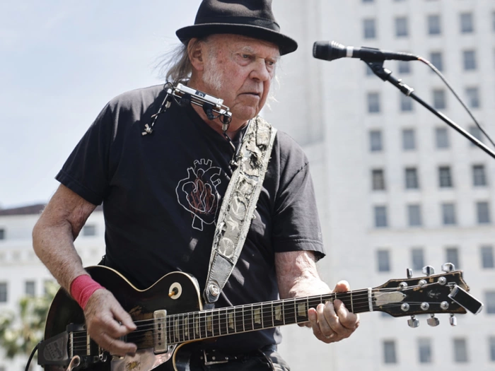 Neil Young zieht aus Protest seine Musik von Amazon ab