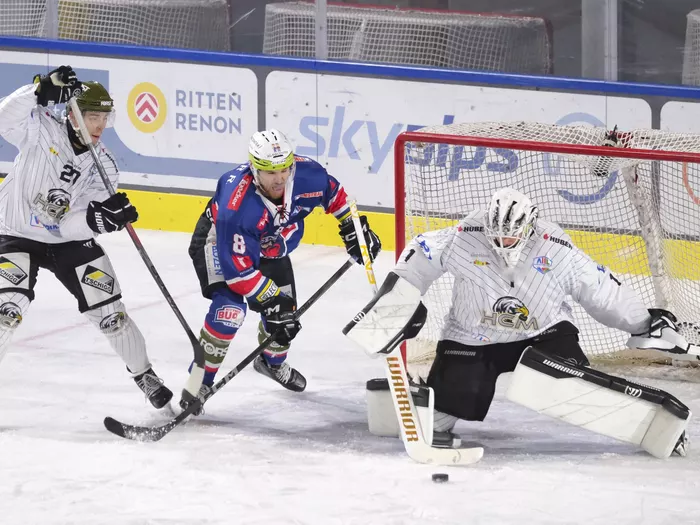 Schmerzhafte Derbyniederlage für die Rittner Buam SkyAlps