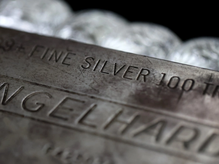 Silberpreis steigt erstmals über 100 Dollar