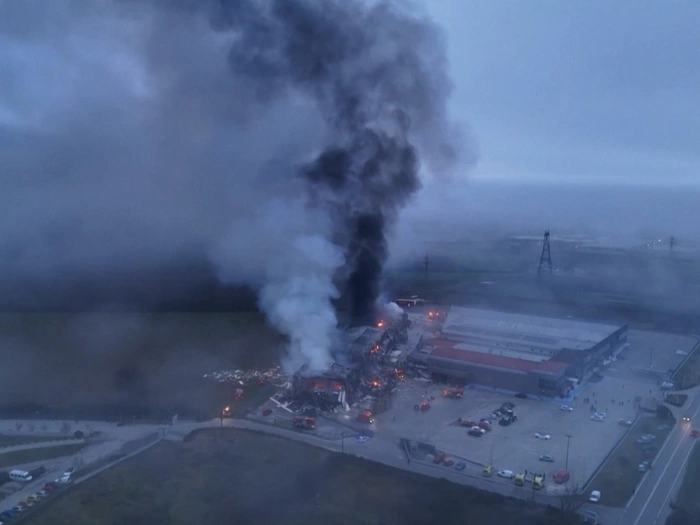 Tote bei Großbrand in Keksfabrik