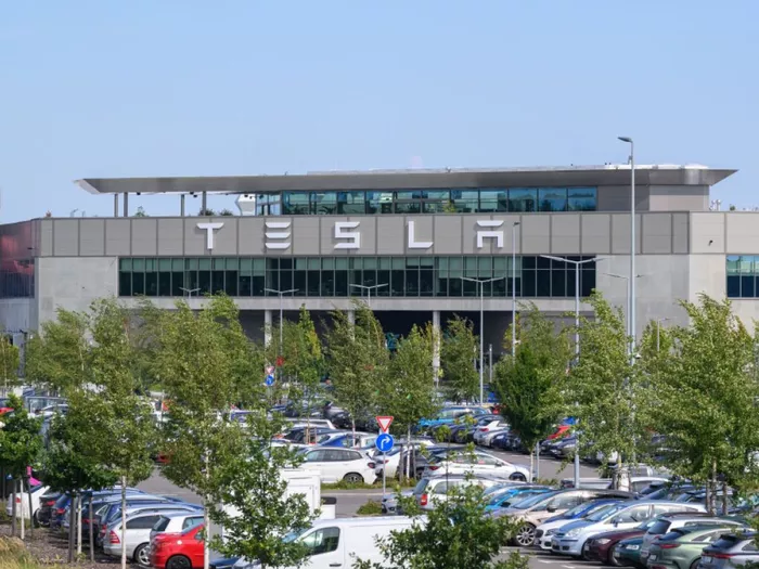 Tesla setzt auf Cybercabs und KI