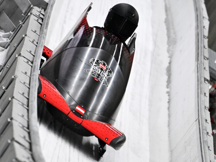 Beierl steigt zur Monobob-Hälfte aus, Zweier nicht in Gefahr