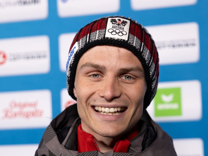 Kombinierer Lamparter nach 236,5-m-Flug am Kulm Leader