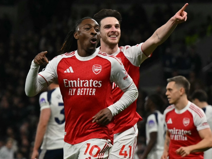 Arsenal nach neuerlichem 4:1-Derbysieg fünf Punkte voran