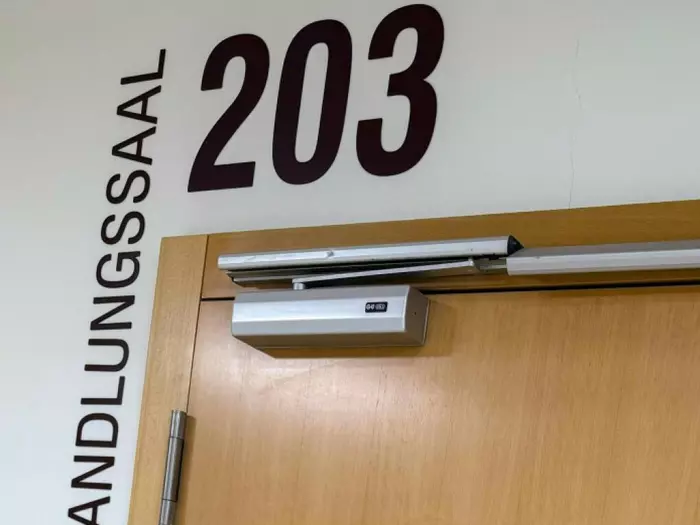 Bekannter Rechtsextremist zu bedingter Haft verurteilt