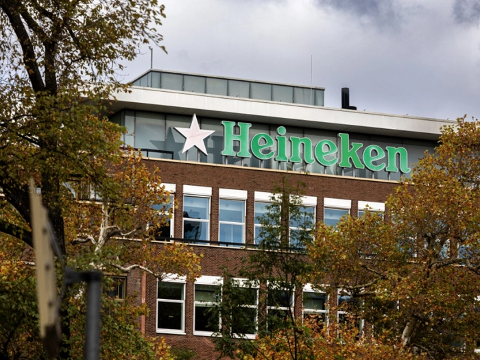 Heineken baut weltweit 6.000 Stellen ab