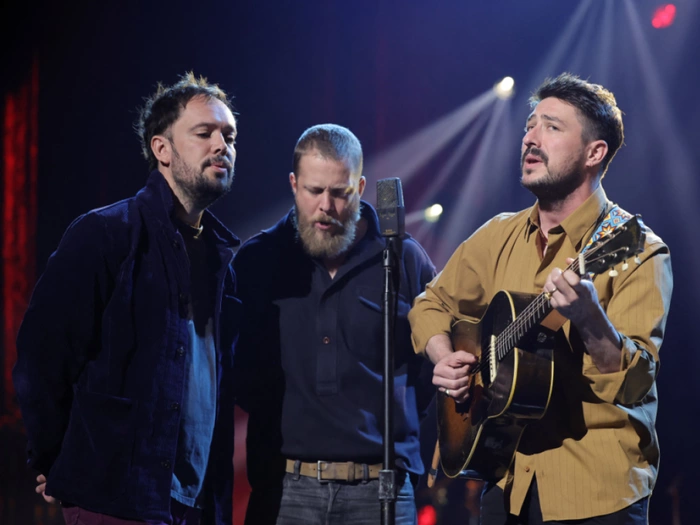 Neues Mumford & Sons-Album als wäre es ein Anfang