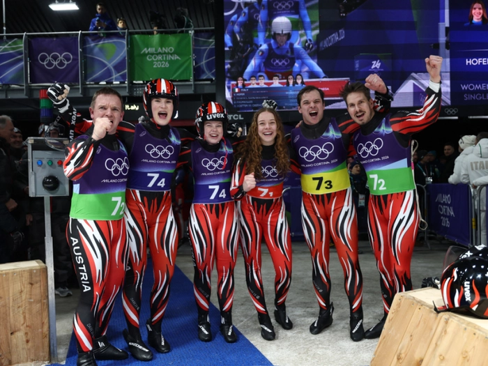 Österreichs Team-Staffel rodelt hinter Deutschland zu Silber