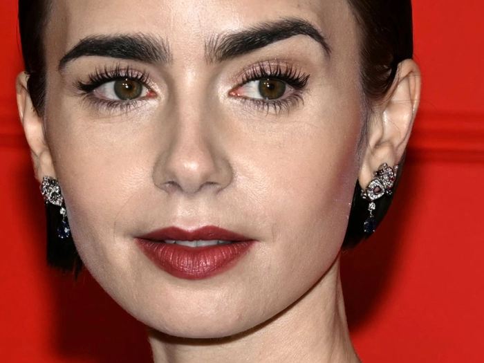 Lily Collins soll in neuem Film Audrey Hepburn verkörpern