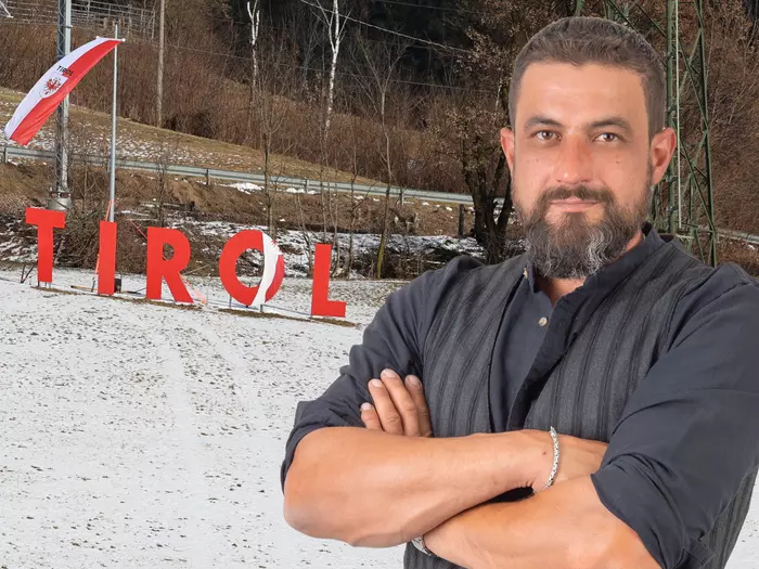 Streit um "TIROL"-Schriftzug in Vintl: Anzeige und politische Kritik