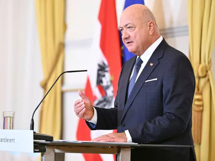 Stocker betont Neutralität - Energieversorgung gesichert