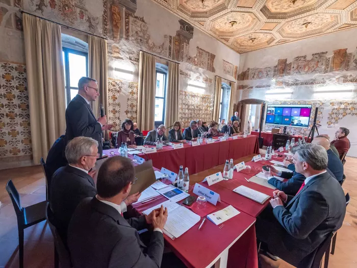 Alps Benchmarking - Kooperationsvereinbarung unterzeichnet