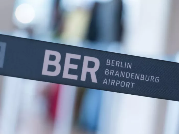 Warnstreik legt Berliner Flughafen am Mittwoch lahm