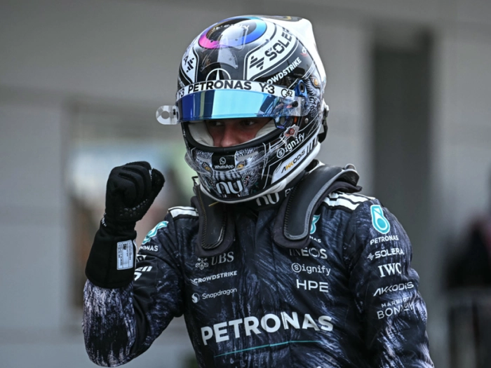 Antonelli vor Mercedes-Kollegen Russell in Suzuka auf Pole