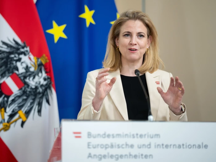 Meinl-Reisinger in Zagreb: EU-Erweiterung und Öl-Streit