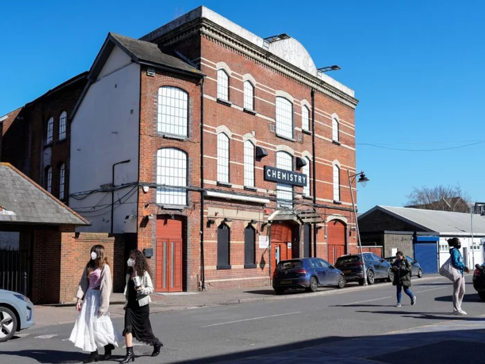 "Beispielloser" Meningitis-Ausbruch in Großbritannien