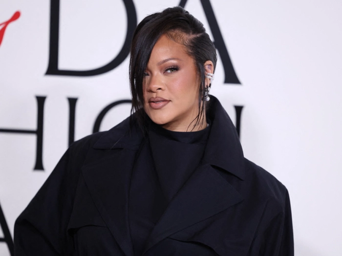 Frau nach Schüssen auf Rihannas Haus in LA festgenommen