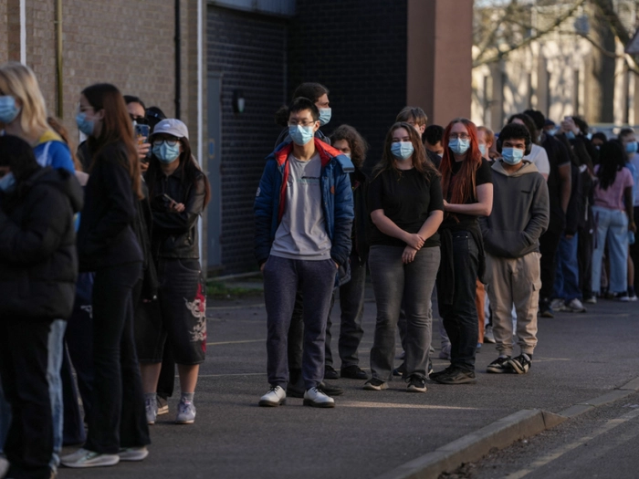 Wieder neue Meningitis-Fälle in Südengland