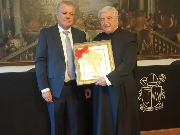 Brückenbauer und Botschafter der Harmonie 