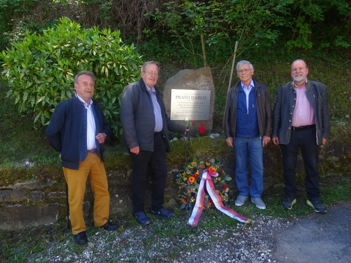 SHB: Kranzniederlegung am faschistischen Internierungslager