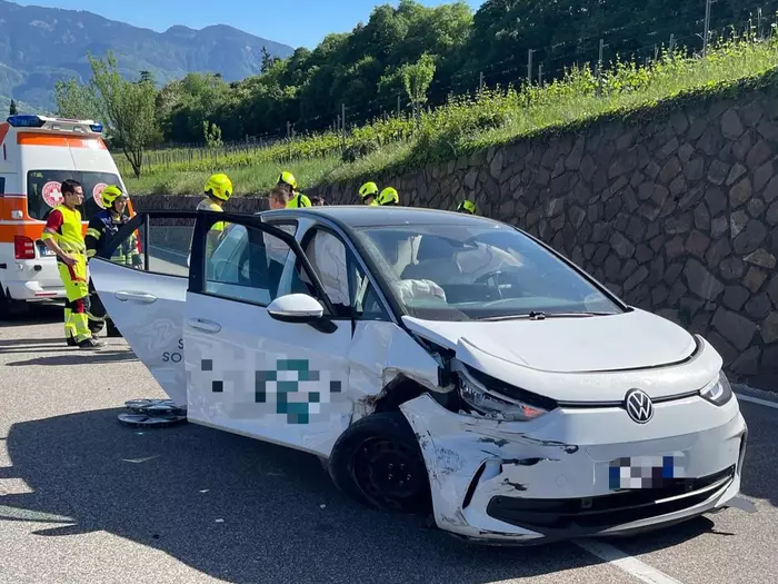 Verkehrsunfall in Kaltern fordert vier Leichtverletzte