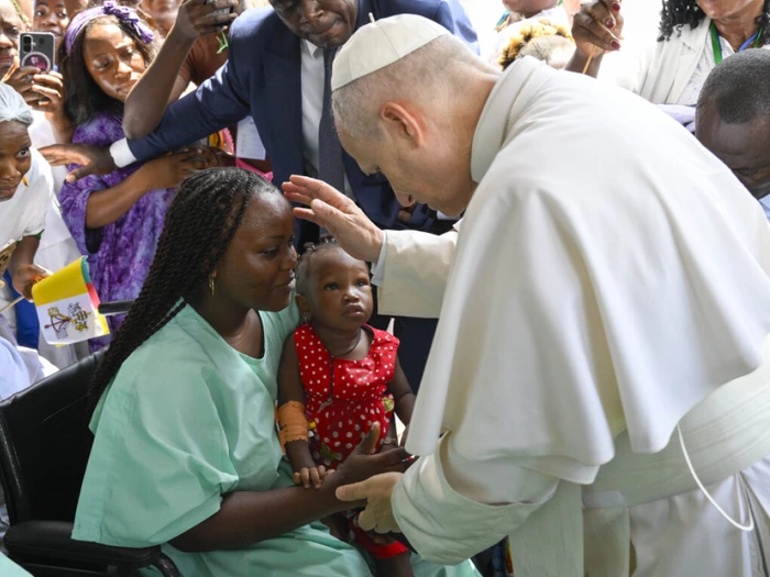 Papst setzt Afrika-Reise in Angola fort