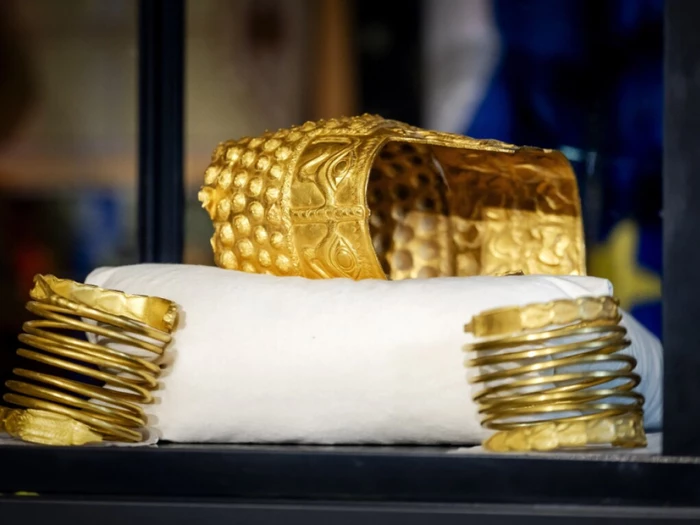 Geraubter antiker Goldhelm aus Rumänien sichergestellt