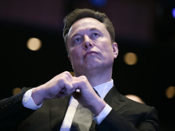 Elon Musks SpaceX meldet Rekord-Börsengang an