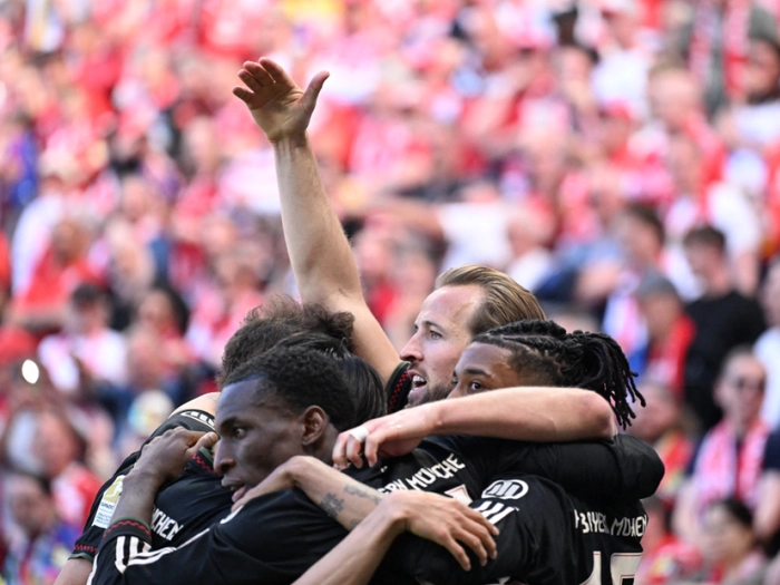 Bayern in Mainz nach furioser Halbzeit von 0:3 auf 4:3