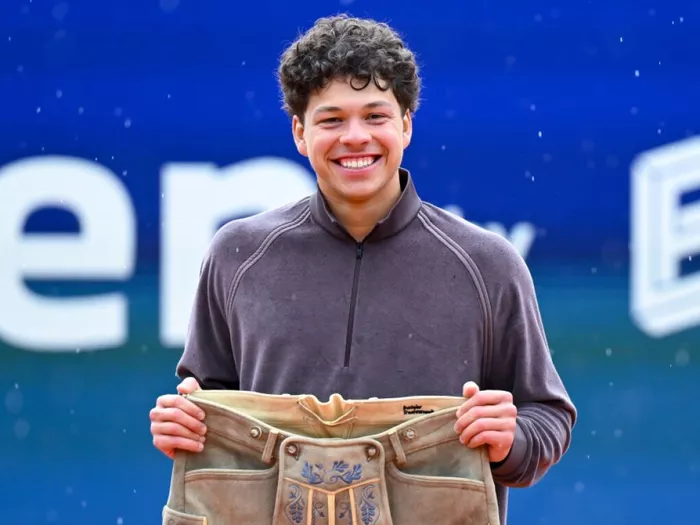 Shelton feiert in München seltenen US-Titel auf Sand