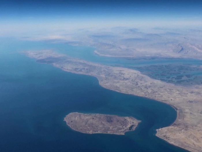 Öltanker müssen umkehren: Straße von Hormuz wieder zu