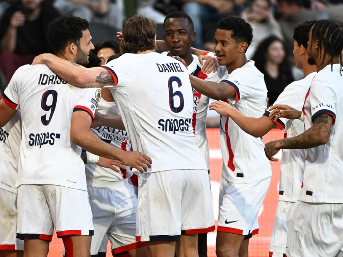 Paris Saint-Germain nutzt Lens-Patzer mit 3:0 bei Angers
