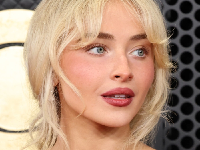 Sabrina Carpenter leistet sich Fan-Fauxpas bei Coachella