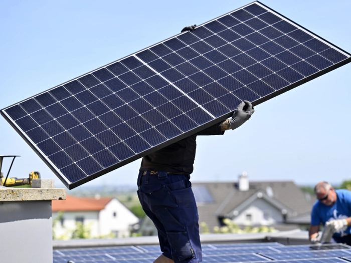 Ohne Strom aus Sonne und Wind wären Preise laut Studie höher