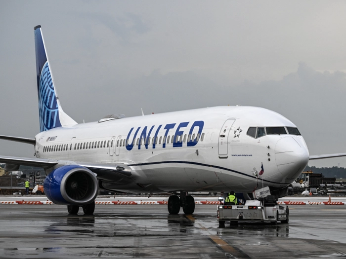 Maschine kollidiert im Landeanflug auf US-Airport mit Lkw