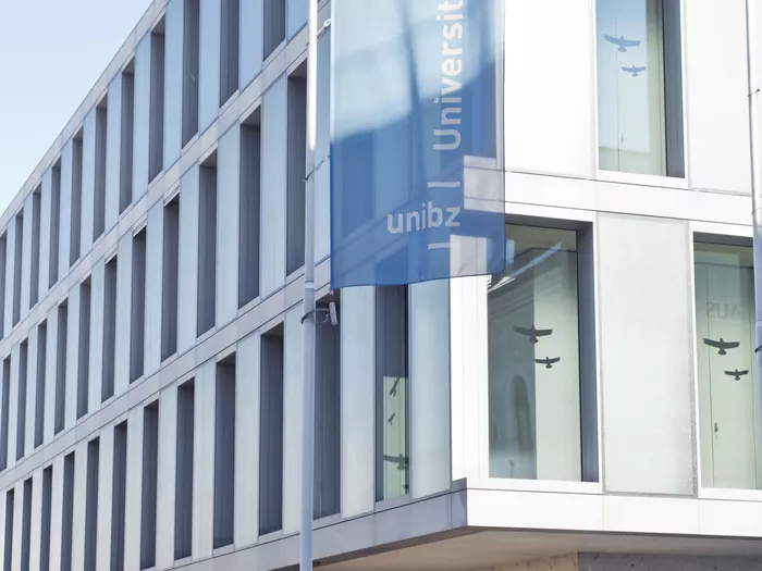 unibz bietet erstmals Ausbildung für Lehrkräfte an Mittel- und Oberschulen an