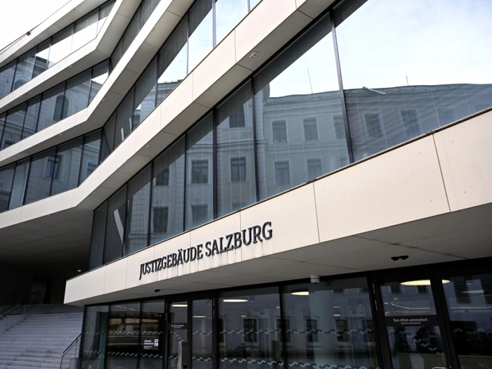 Einbrecher erschossen: Mordprozess gegen Hausbesitzer