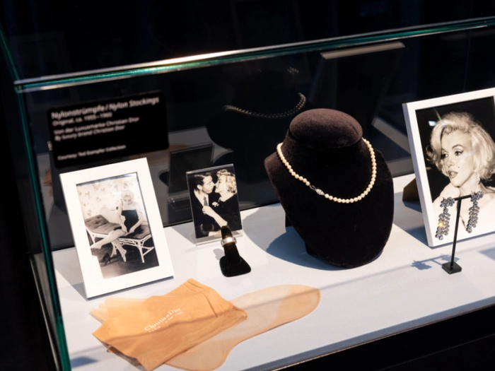 "Weg von der Sexbombe" - "Marilyn"-Ausstellung bei Swarovski