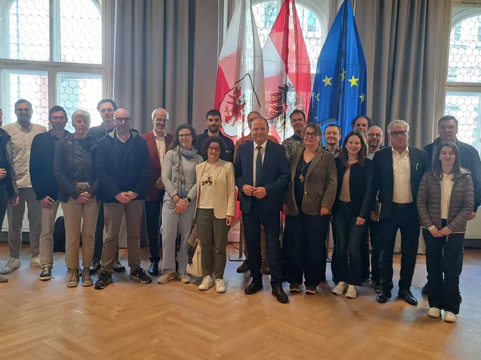 Gemeinsam gegen Leerstand: Tiroler Modell inspiriert Regionen im Alpenraum