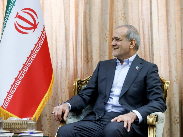 Irans Präsident Pezeshkian fordert neuen Politikstil