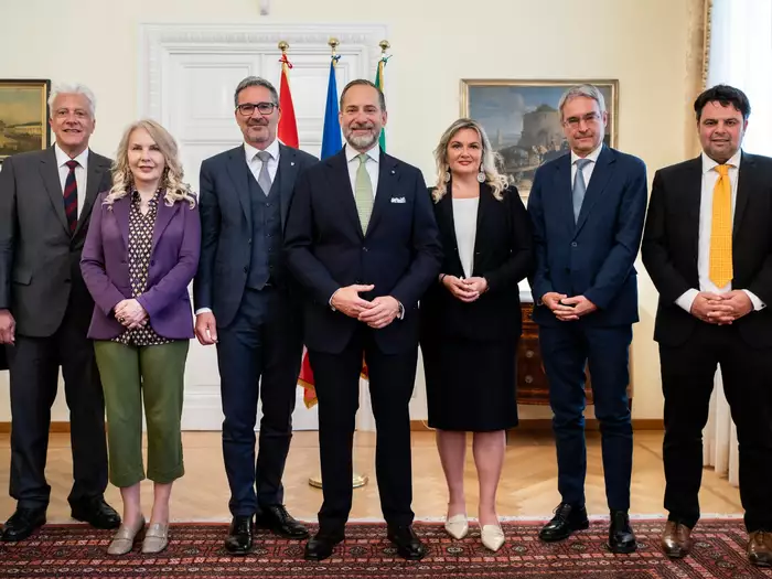 Autonomiereform: Austausch in Rom mit Botschafter Rendi