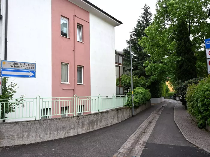 Bozen: Schmiedgasse künftig in beide Richtungen für Radfahrende geöffnet