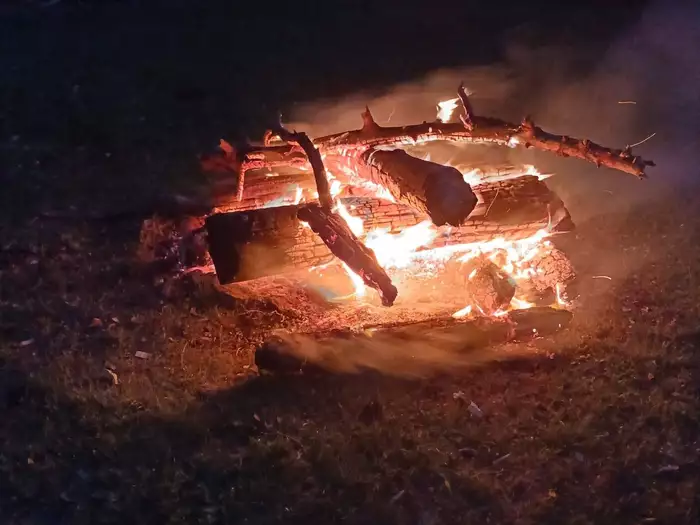 Lagerfeuer sorgt für Fehlalarm