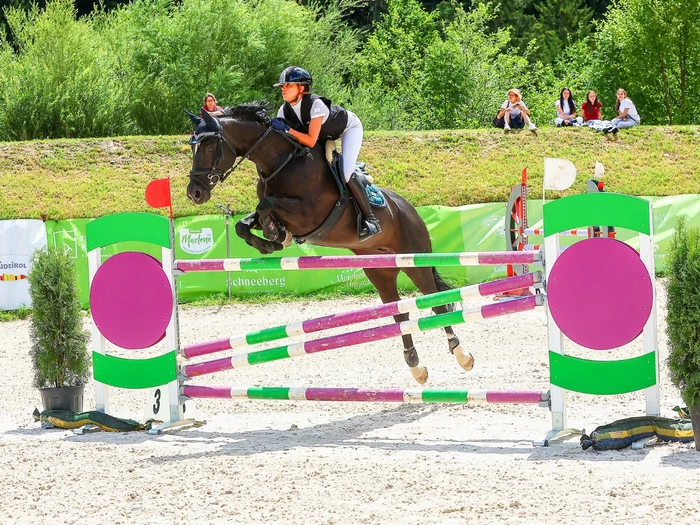 Jumping in the Alps: Starke Leistungen auch am zweiten Turniertag