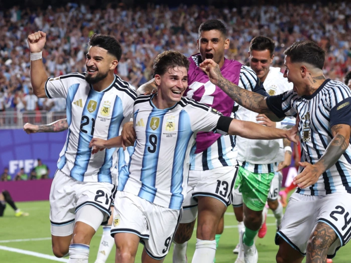 Argentinien zittert sich gegen Schweiz ins WM-Halbfinale