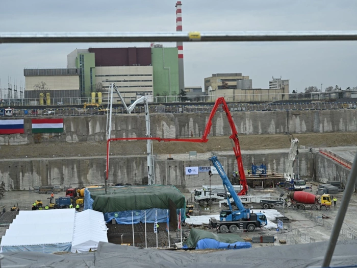 Mangel an Kühlwasser: Ungarn nimmt AKW Paks vom Netz