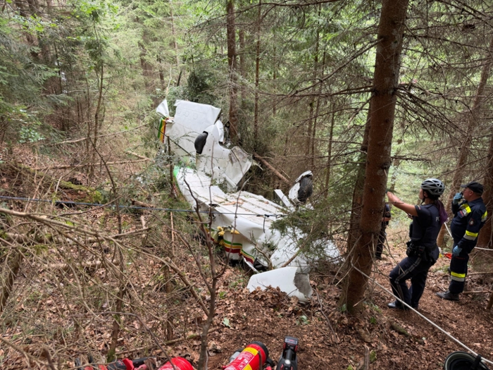 Wrack nach Flugzeugabsturz in NÖ sichergestellt
