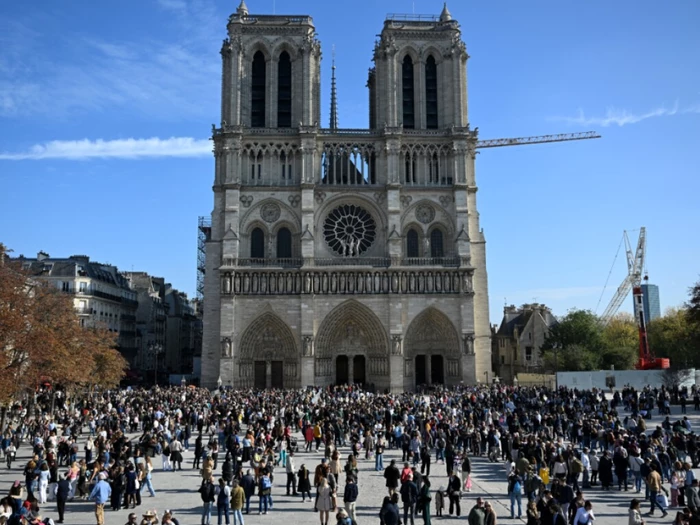 Notre-Dame in Paris erhält im Herbst neue Fenster
